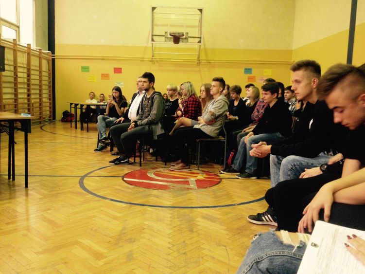 Uczestnicy spotkania w ramach projektu "Starachowice - miasto dla młodzieży"