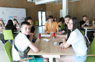P1957106 (1).JPG